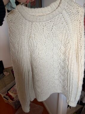 Sesaze Cable Knit Crewneck Sweater - Cream
